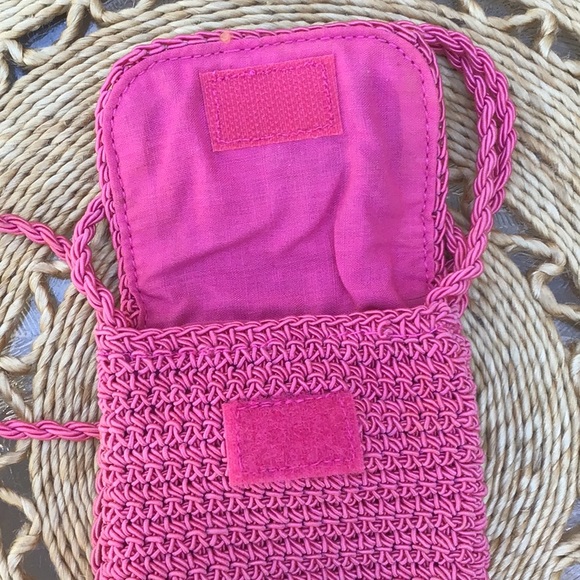 Sale! CK Wristlet & Three Bags Bundle! PLUS Free Gift!! - Picture 7 of 16